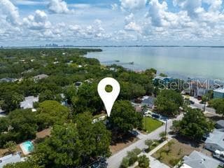 Building Photo - 3005 W Helen Ave