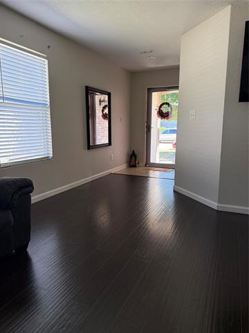 Building Photo - 3106 Legend Dr