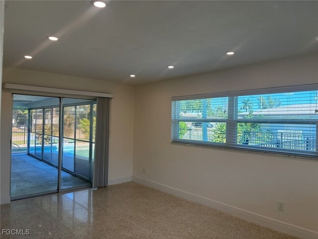 Building Photo - 5917 SW 1st Ct