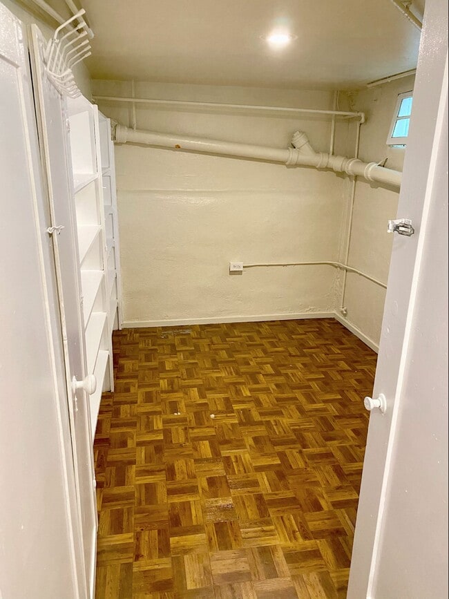 Building Photo - 108 Witmer St