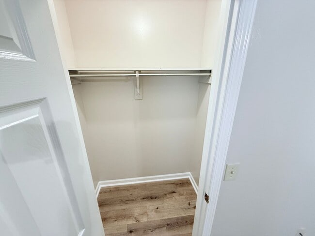 Building Photo - 3BR/3BA For Rent