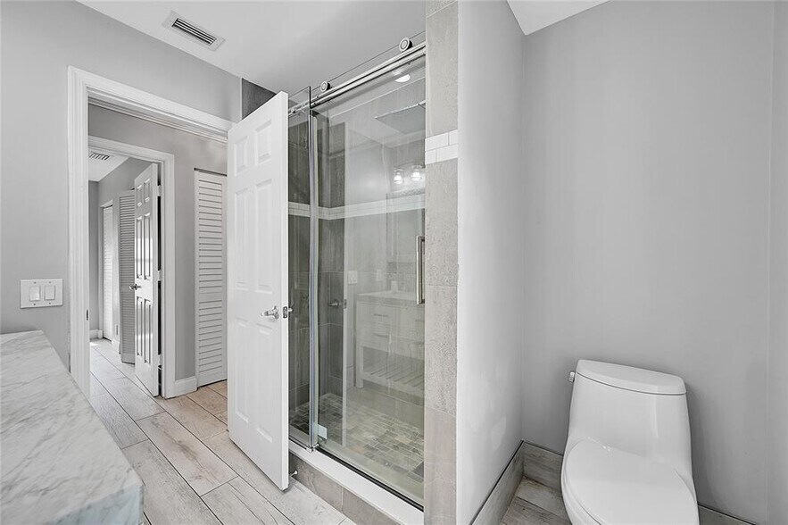 Building Photo - 9841 SW 1st St