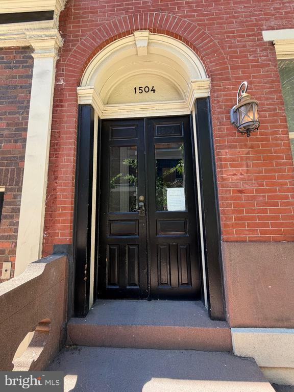 Building Photo - 1504 Mt Vernon St