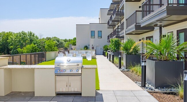 Building Photo - 6311 S 1st St