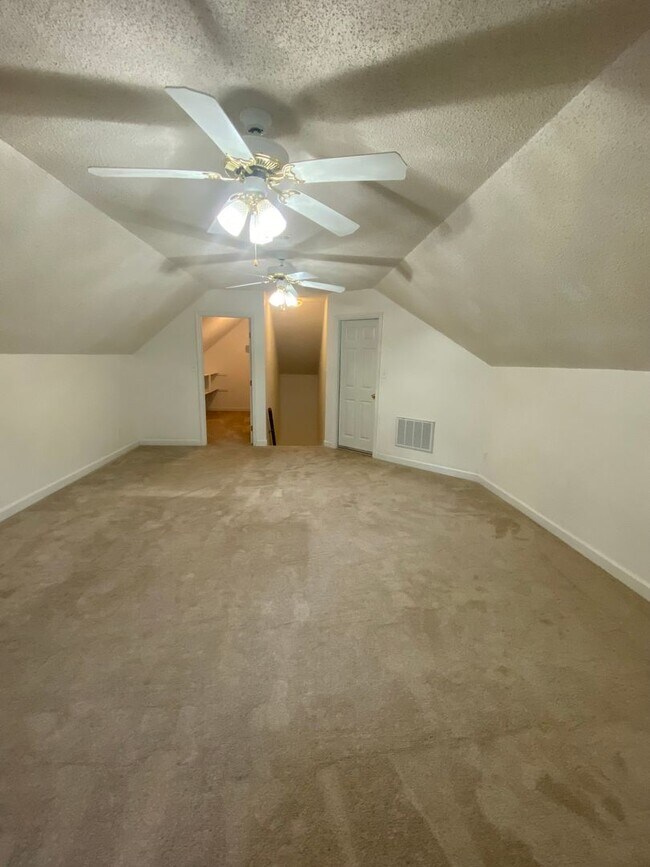 Building Photo - 4 Bed 3 Bath House in Beautiful Stratford Neighborhood in Evans!