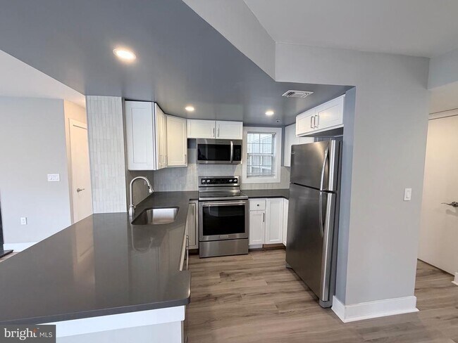 Building Photo - 15777 Easthaven Ct