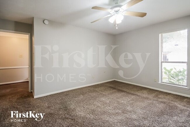 Building Photo - 11111 Sageorchard Cir