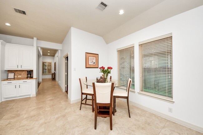 Building Photo - 10410 Mossback Pine Rd