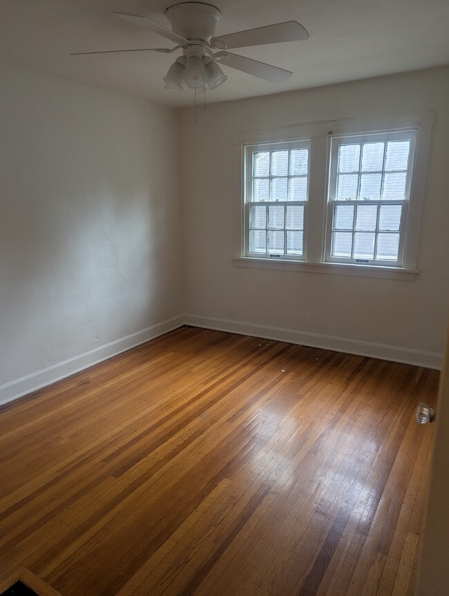 Building Photo - 5161 N Park Ave
