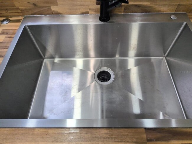 Building Photo - 1915 Virginia Ave