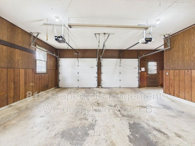 Building Photo - 817 N Choctaw Ave