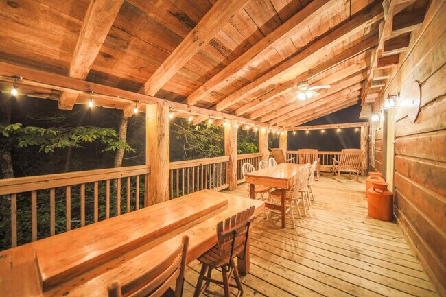 Building Photo - 195 Black Bear Dr