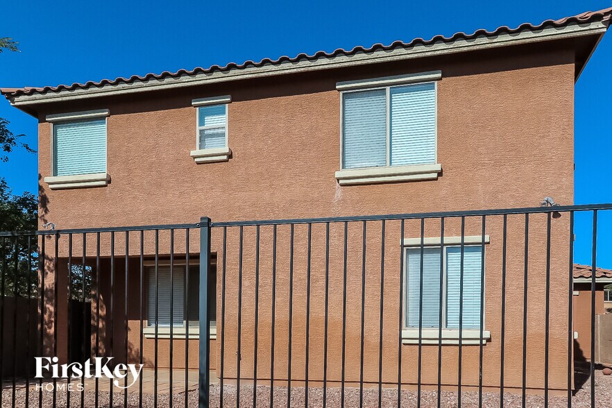 Building Photo - 4027 W Valley View Dr