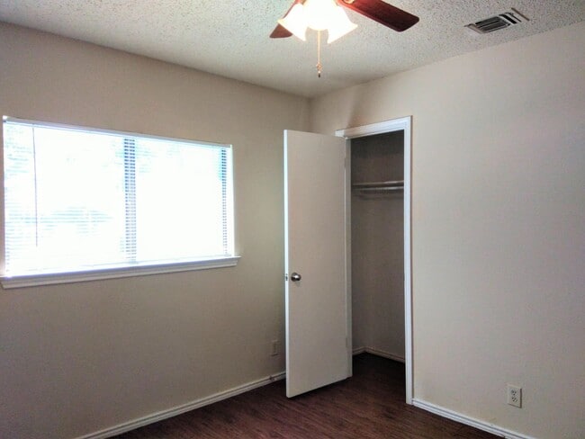 Building Photo - 4138 Mystic Sunrise Dr