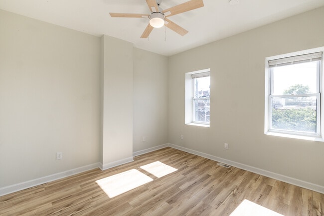 Building Photo - 704 S Highland Ave