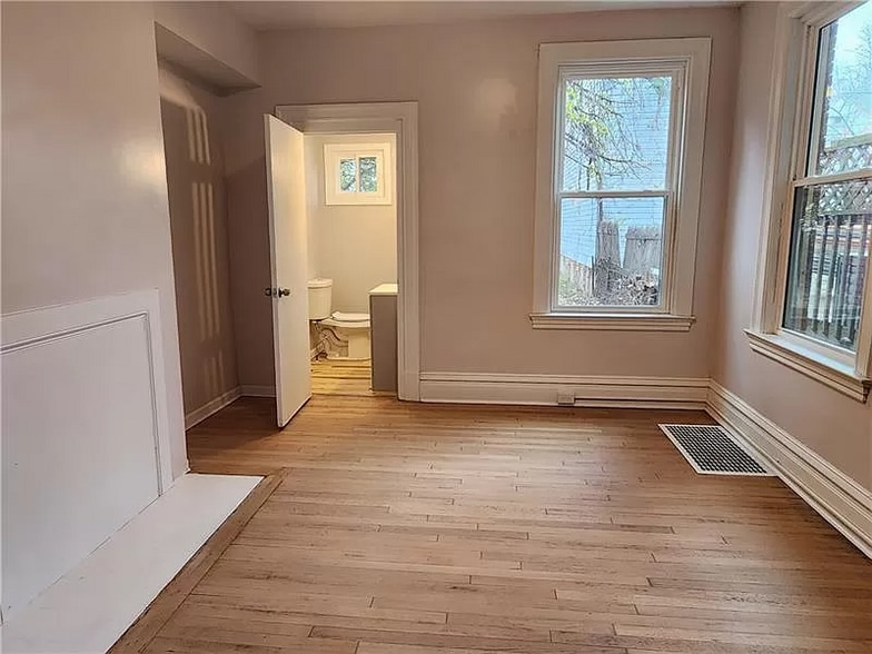 Building Photo - 1238 Superior Ave