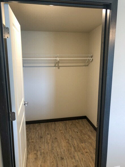 Building Photo - 950 Commercial St