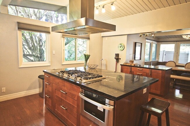 Building Photo - Mid-Century Modern Masterpiece!  South of the BLVD. Minutes to Westside, Mulholland, 405. Roscoma...