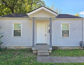 Building Photo - Two bedroom house in Churchill