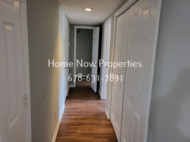 Building Photo - 2633 Country Trace SE
