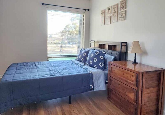 Building Photo - 435 Salt Marsh Cir