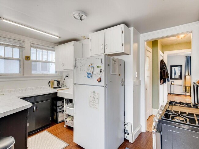 Building Photo - Rare Find: 2BR With Private Rooftop Deck, Bryn Mawr