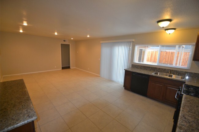 Building Photo - 19822 Tajauta Ave