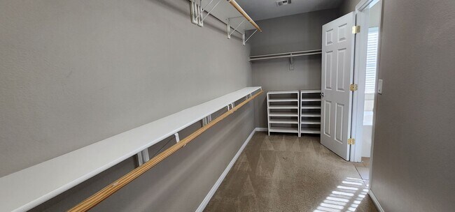 Building Photo - Lone Mountain Heights Luxury Living! 1st-m...