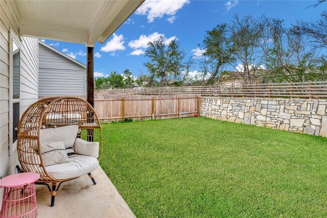 Building Photo - 175 Brooks Ranch Dr