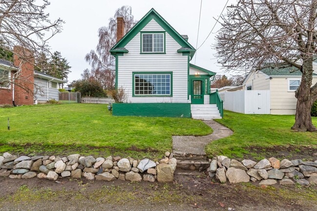 Primary Photo - Pet Friendly 2 Bed, 1 Bath Home