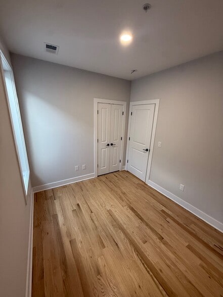 Unit 2 - Bedroom (2) - 6009 Jefferson St