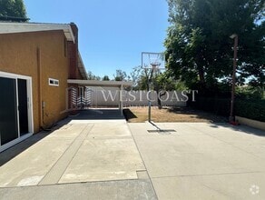 Building Photo - Charming 4-Bedroom Home in Tranquil Chino ...