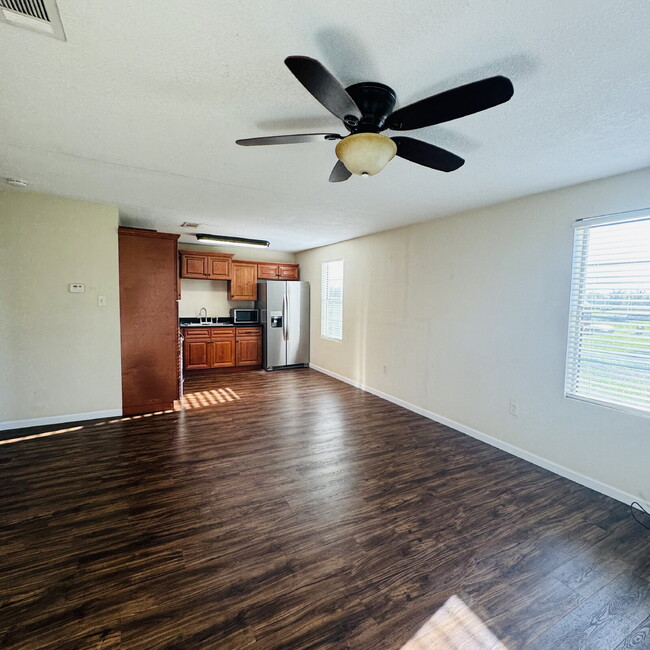 Building Photo - Now Leasing: Your 3 Bedroom | 2 Bathroom Country Retreat in the Heart of the City!