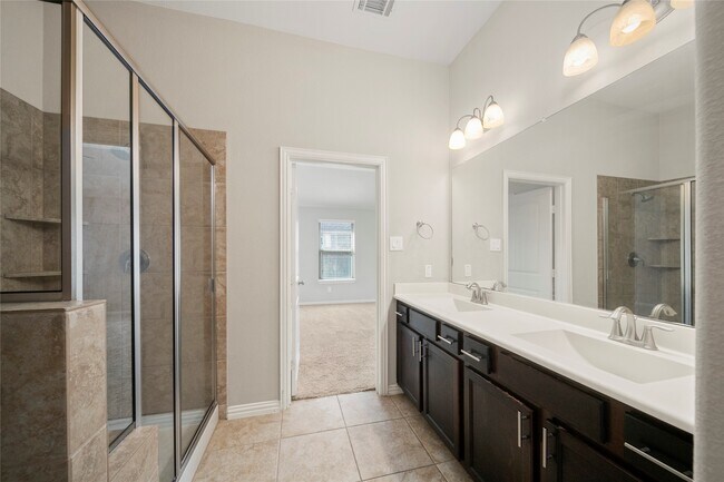 Building Photo - 6818 Rambling Manor Ct