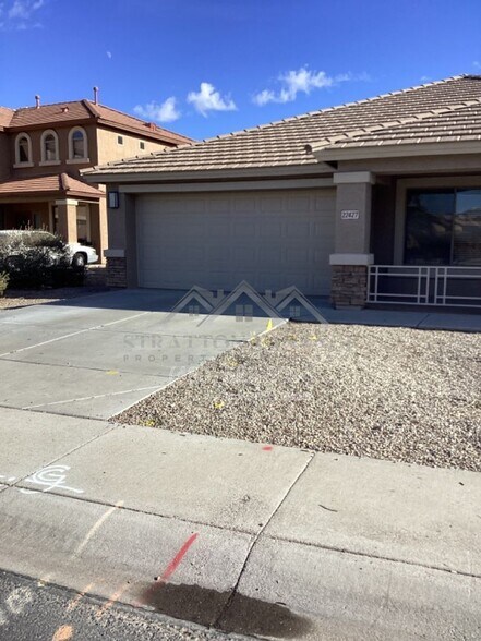 Building Photo - 22427 N Van Loo Dr