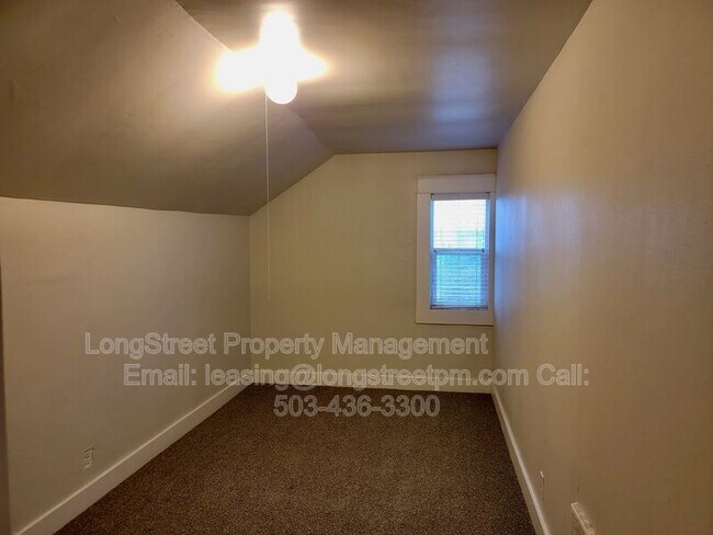 Building Photo - 29626 OR-34