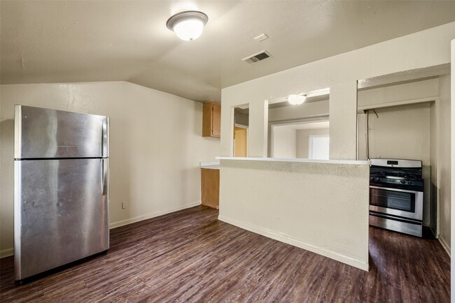 Building Photo - 5503 S Acres Dr