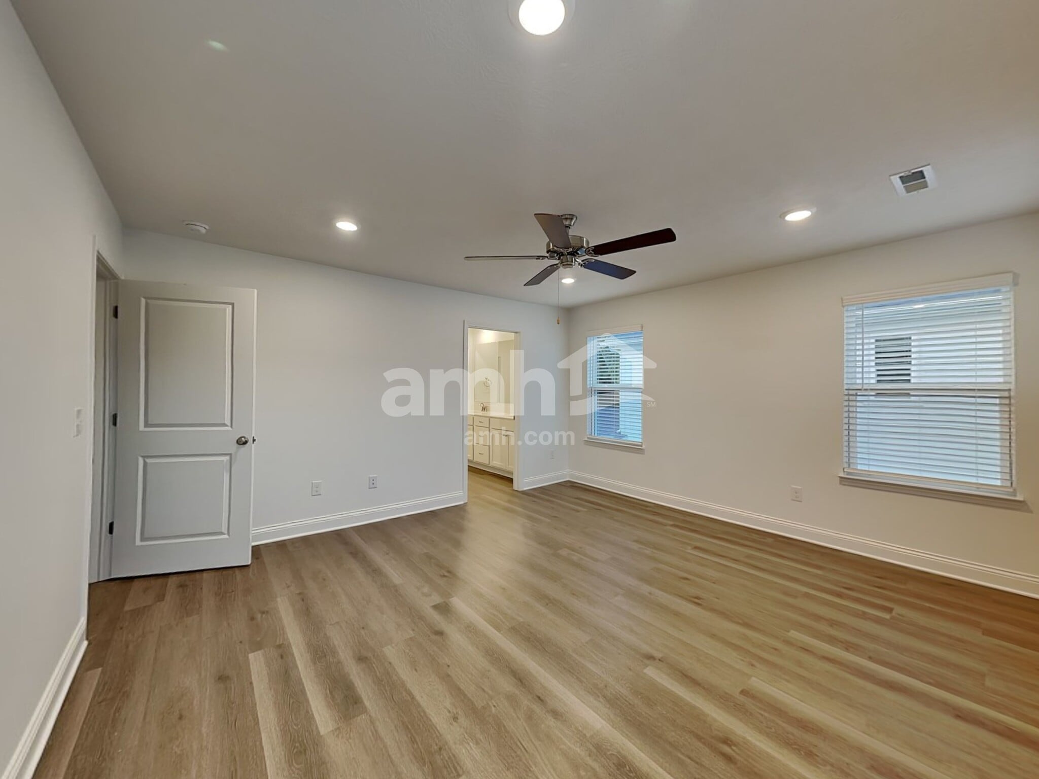 Building Photo - 212 Rustic Barn Ct