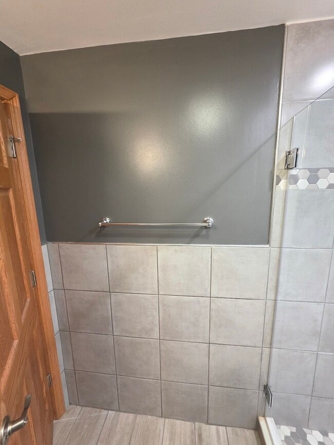 Building Photo - 3114 N Lincoln Ave