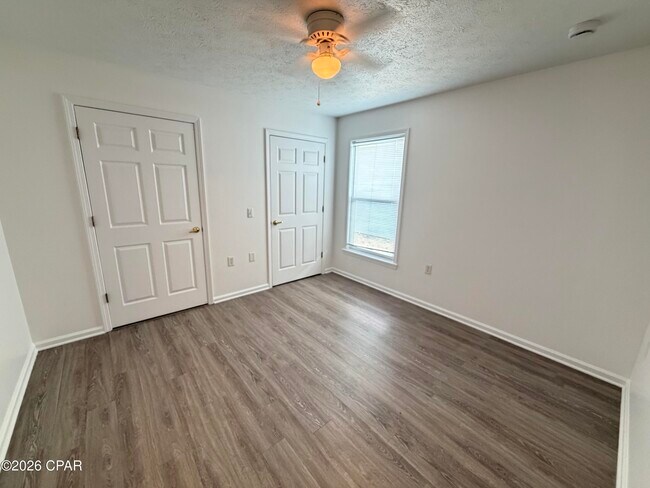 Building Photo - 9117 Laird St