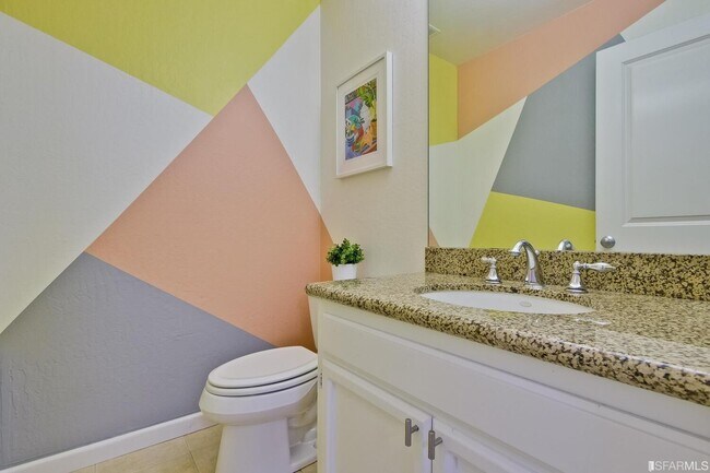 Building Photo - 542 Brewster Ave