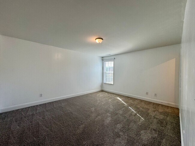 Building Photo - Welcome to Highcroft