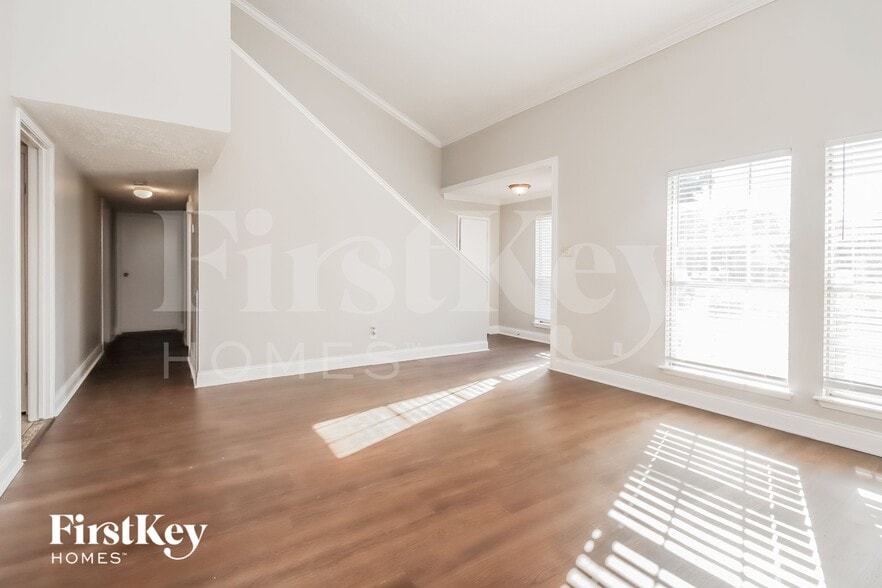 Building Photo - 547 Shealy St