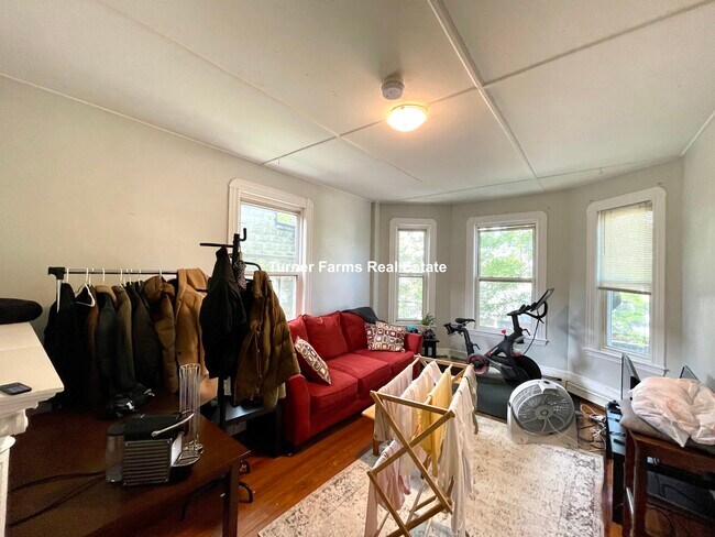 Building Photo - 220 Prospect St