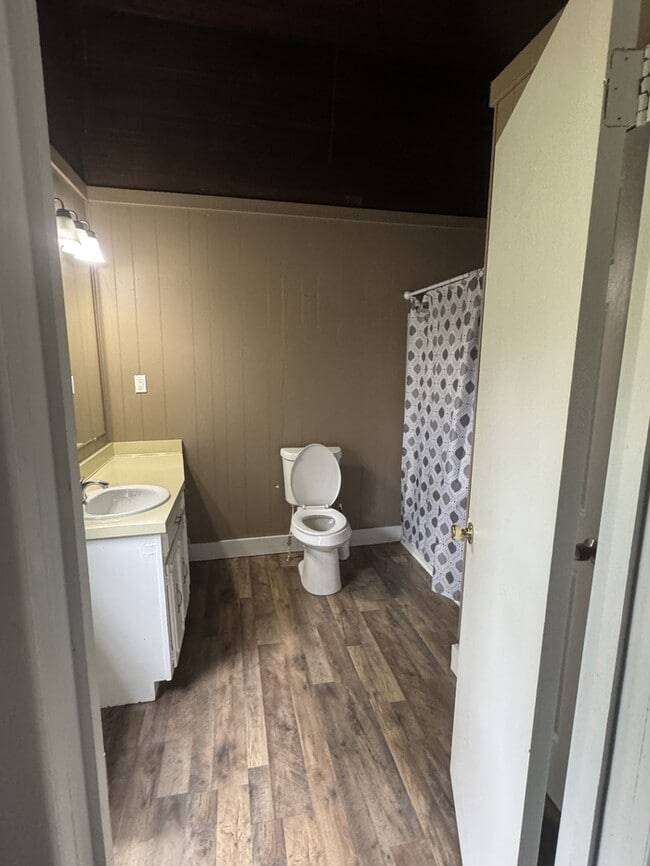 Building Photo - 425 2nd St NW