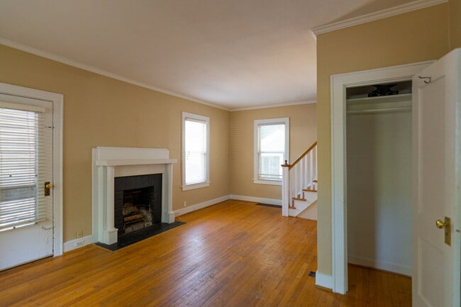 Building Photo - 26 Bagwell Ave