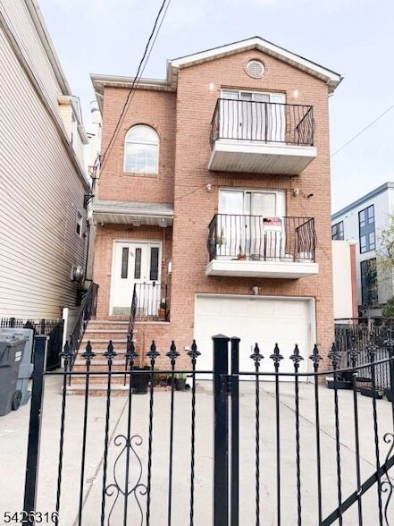 Building Photo - 111 Pennsylvania Ave