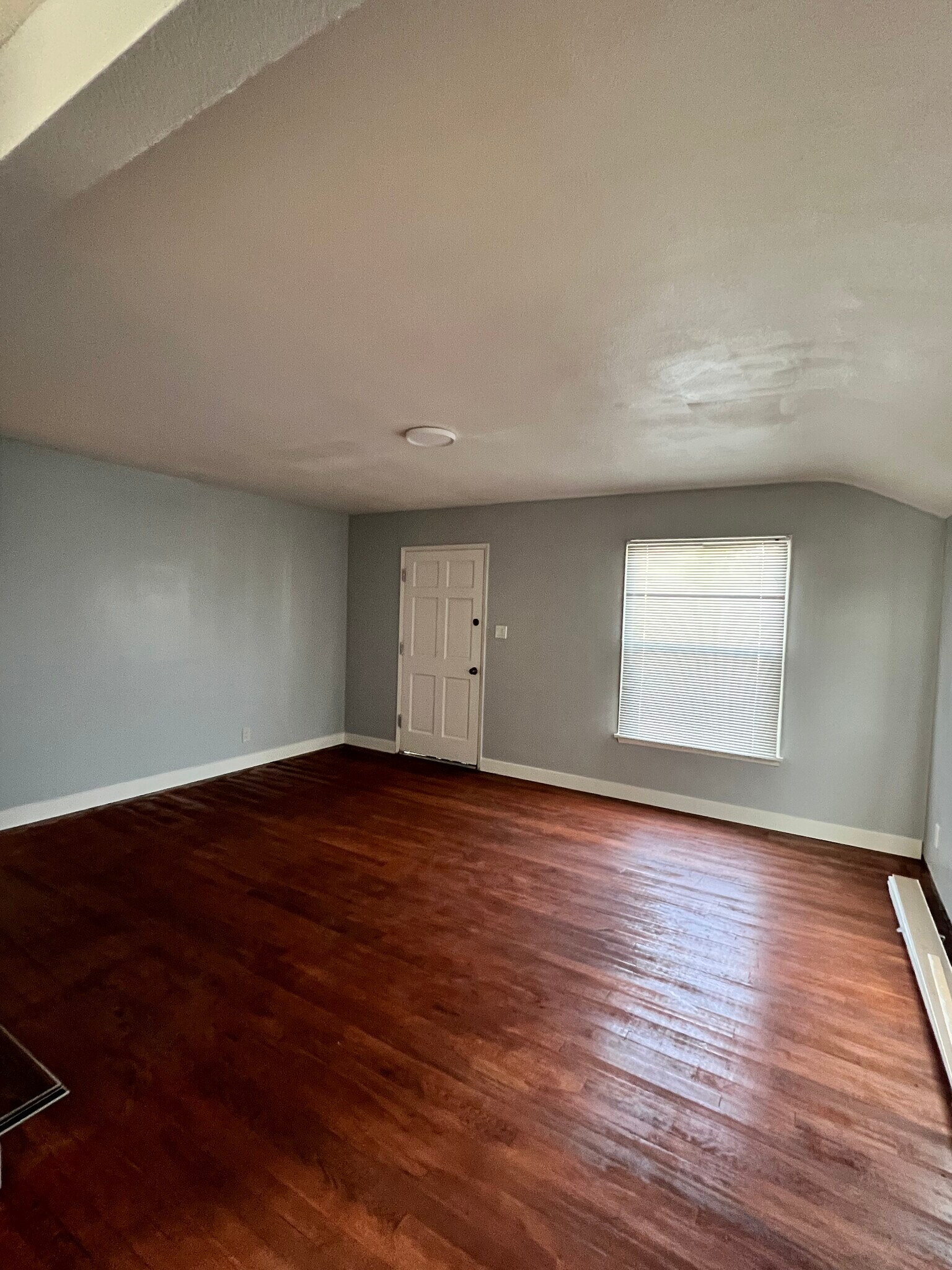 Building Photo - 5975 W 86th Pl