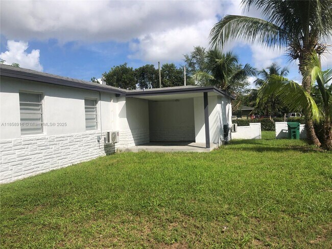 Building Photo - 300 NW 97th St