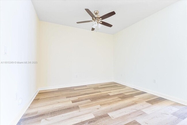 Building Photo - 3420 W 92nd Pl